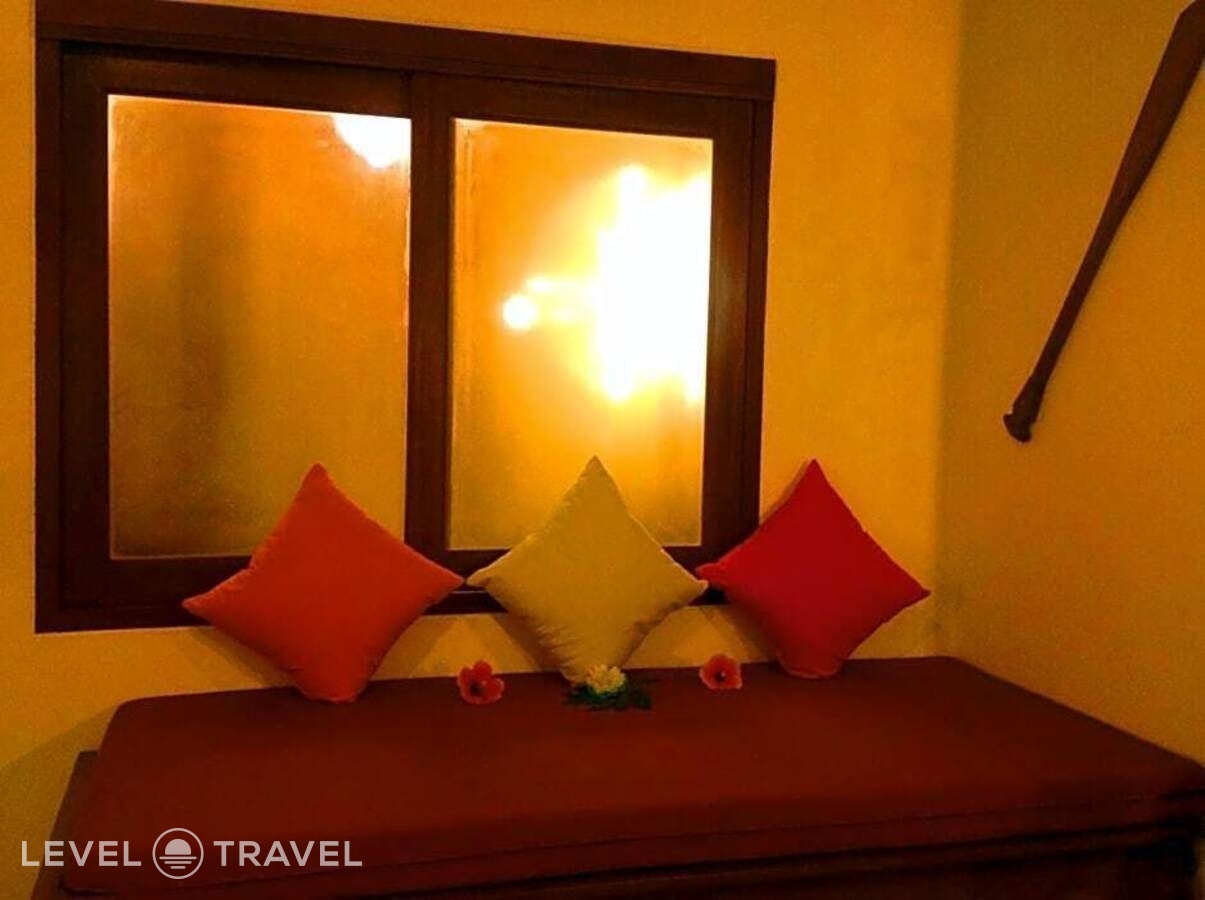 фотографии номера Номер Deluxe с балконом и с видом на бассейн отеля Andamanee Boutique Resort в Таиланд(Ноппарат Тара) - фото №10