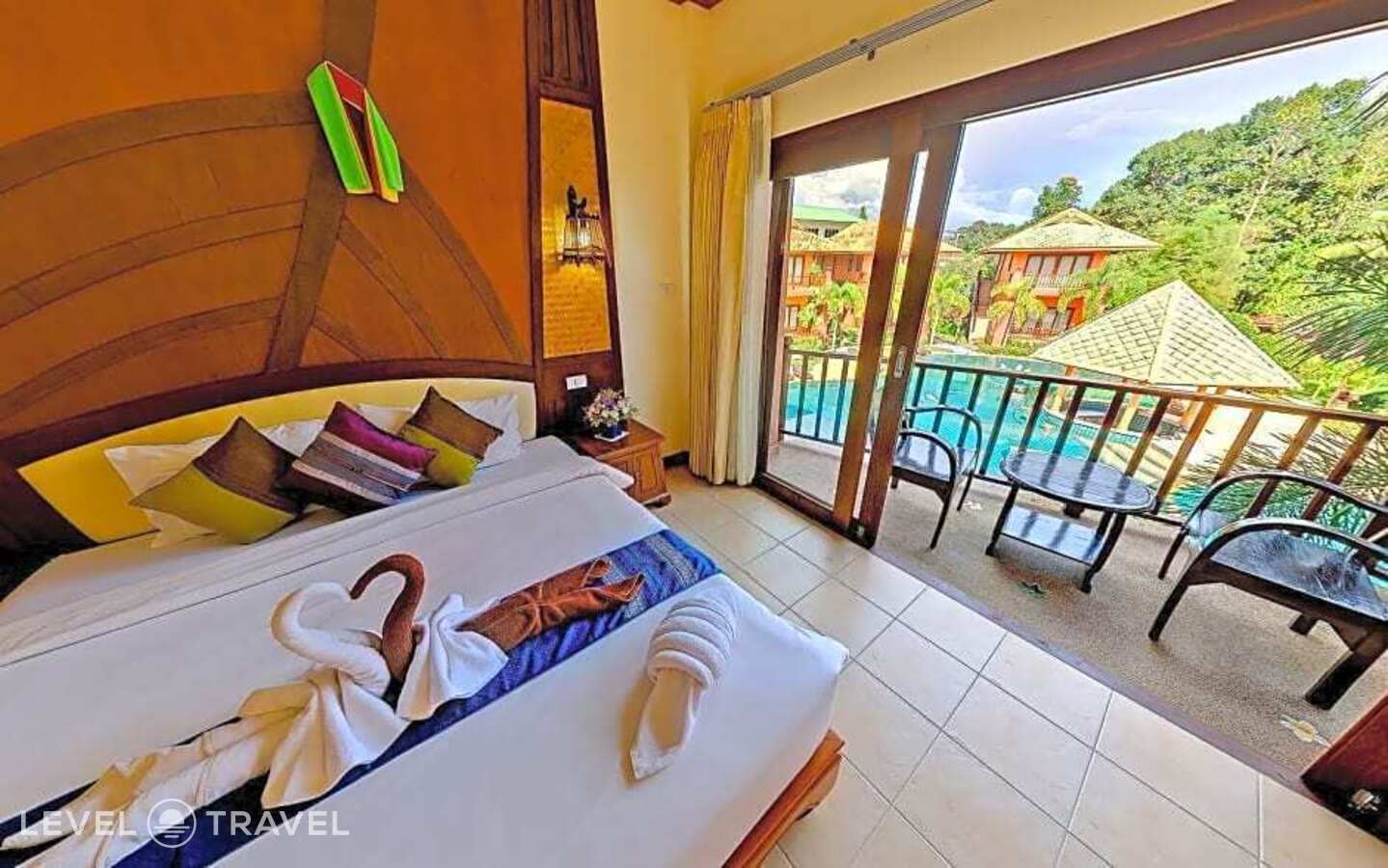 фотографии номера Номер Deluxe с балконом и с видом на бассейн отеля Andamanee Boutique Resort в Таиланд(Ноппарат Тара) - фото №11