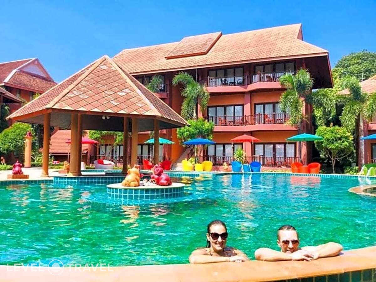 фотографии номера Номер Deluxe с балконом и с видом на бассейн отеля Andamanee Boutique Resort в Таиланд(Ноппарат Тара) - фото №7