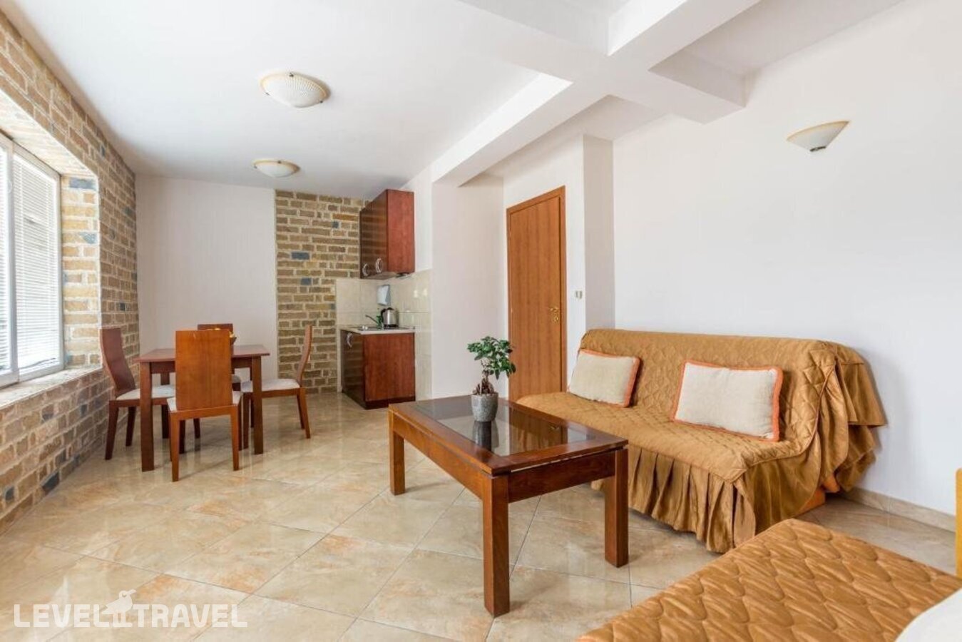 фотографии номера Апартаменты Comfort с видом на море отеля Contessa Apartments в Черногория(Будва) - фото №19