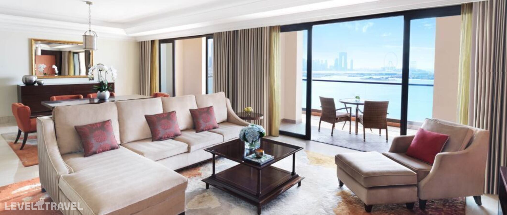 фотографии номера Люкс с видом на море отеля Fairmont The Palm в ОАЭ(Дубай Пальма) - фото №2