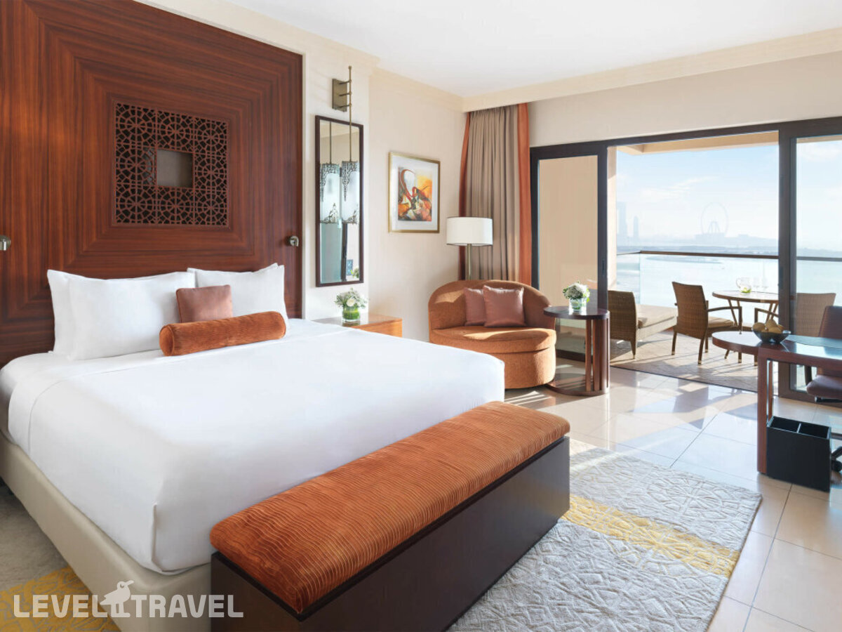 фотографии номера Люкс с видом на море отеля Fairmont The Palm в ОАЭ(Дубай Пальма) - фото №1