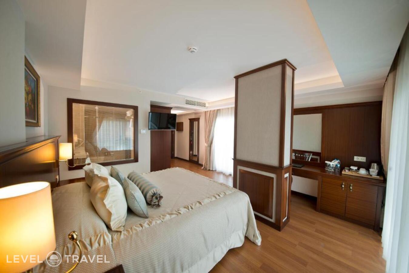 фотографии номера Делюкс с частичным видом на море отеля Prime Boutique Hotel в Турция(Анталья - Центр) - фото №21