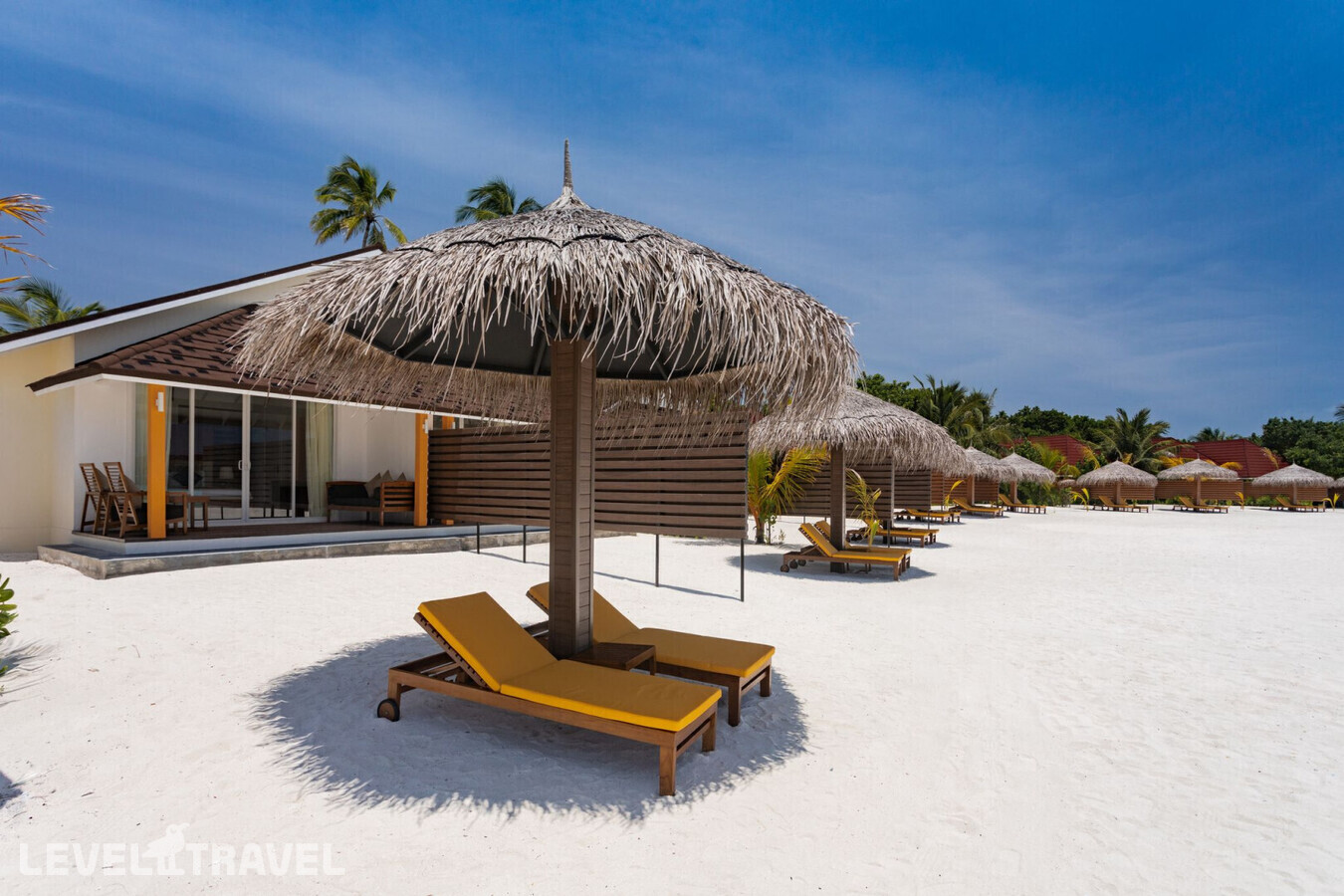 фотографии номера Семейная вилла у пляжа отеля Dhigufaru Island Resort в Мальдивы(Баа Атолл) - фото №2