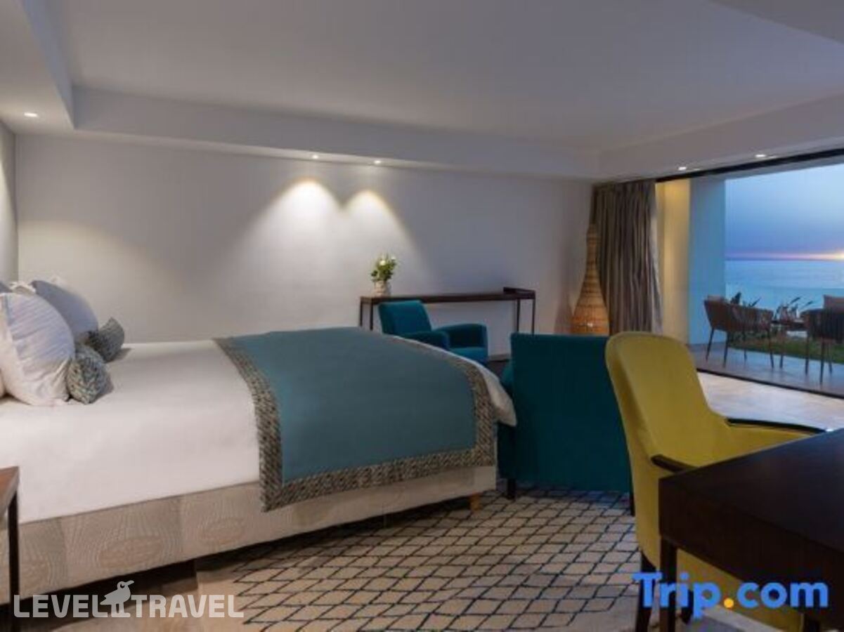фотографии номера Номер Executive с видом на море отеля Movenpick Gammarth в Тунис(Гаммарт) - фото №3