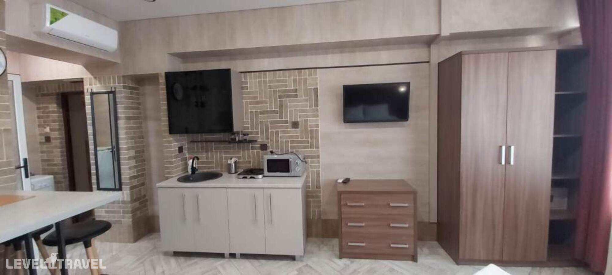 Studio Apartment с видом на внутренний двор — фото 3