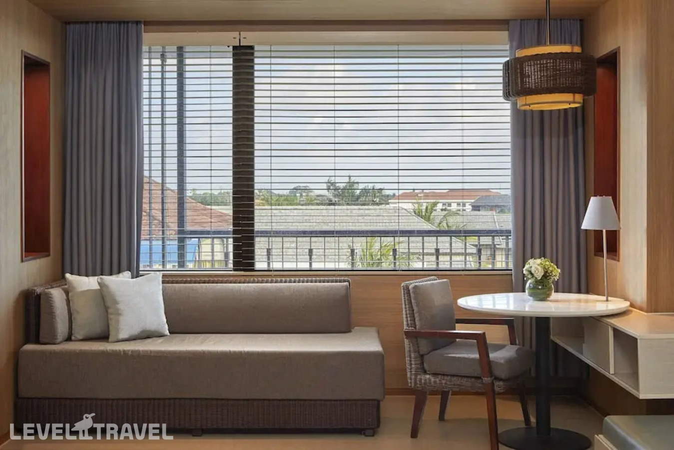 фотографии номера Семейный с видом на город отеля Courtyard By Marriott Bali Seminyak в Индонезия(Семиньяк) - фото №5
