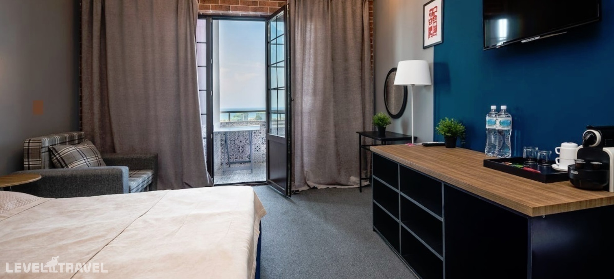 фотографии номера Делюкс с видом на море отеля Beton Brut All Inclusive & Spa Anapa Miracleon в Россия(Анапа-центр) - фото №2