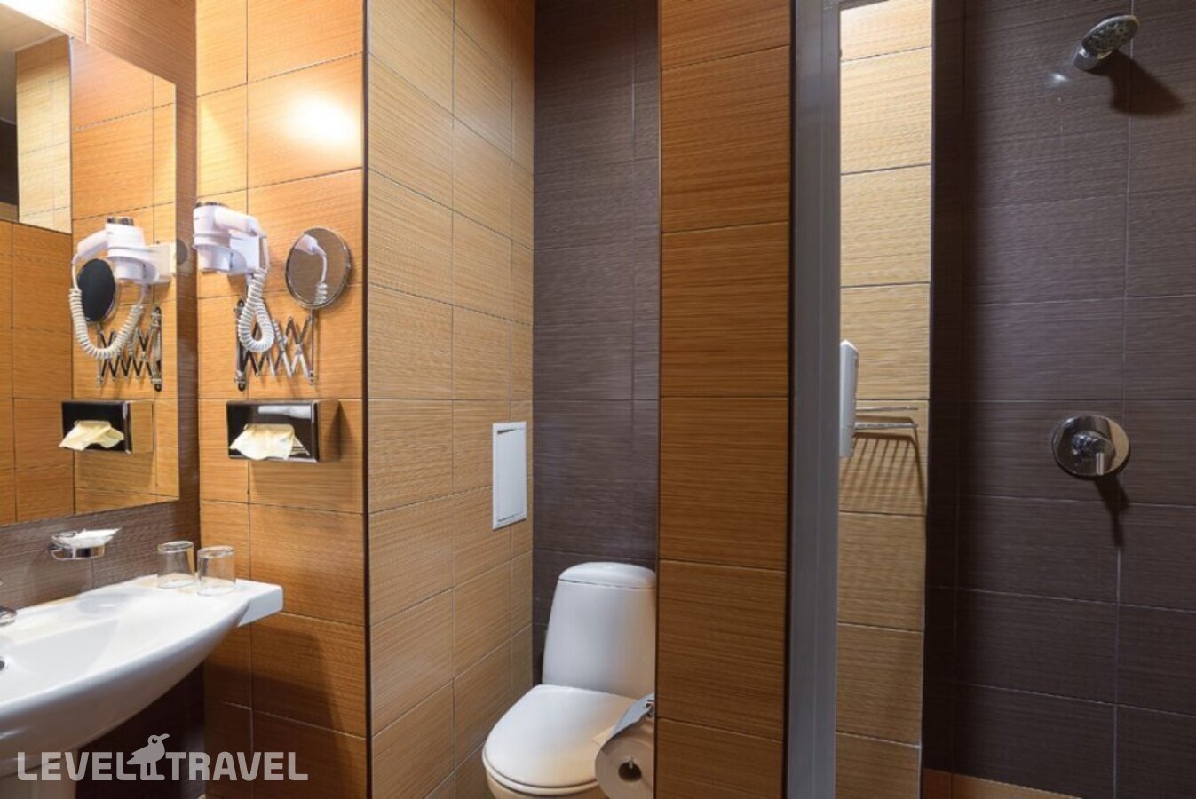 Двухместный номер Comfort superior с балконом двуспальная кровать — фото 9