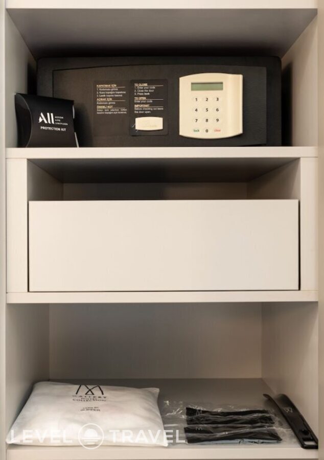 фотографии номера Двухместный люкс Terrace двуспальная кровать отеля The Artisan Istanbul Mgallery (Ex.Mercure Istanbul Taksim Hotel) в Турция(Бейоглу) - фото №4