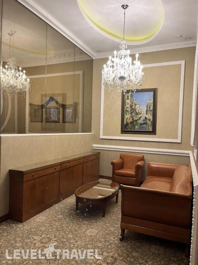 фотографии номера Двухместный номер Deluxe с 2 комнатами с видом на город двуспальная кровать отеля Отель Атон в Россия(Краснодар) - фото №4