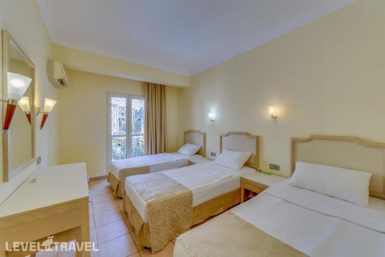 фотографии номера Апартаменты с 2 комнатами с видом на бассейн отеля Alenz Suite Hotel в Турция(Мармарис - центр) - фото №2