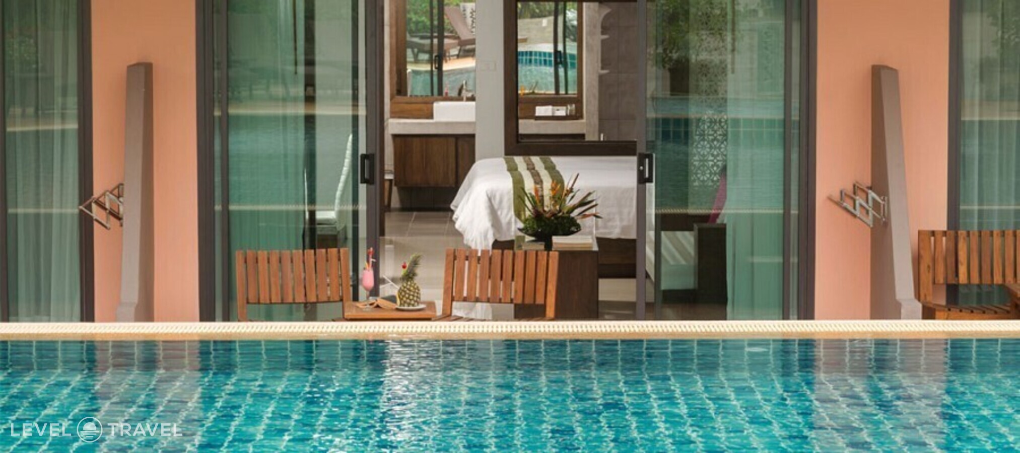 фотографии номера Двухместный номер Pool Access Grand Deluxe двуспальная кровать отеля Naina Resort & Spa в Таиланд(Патонг Бич) - фото №10