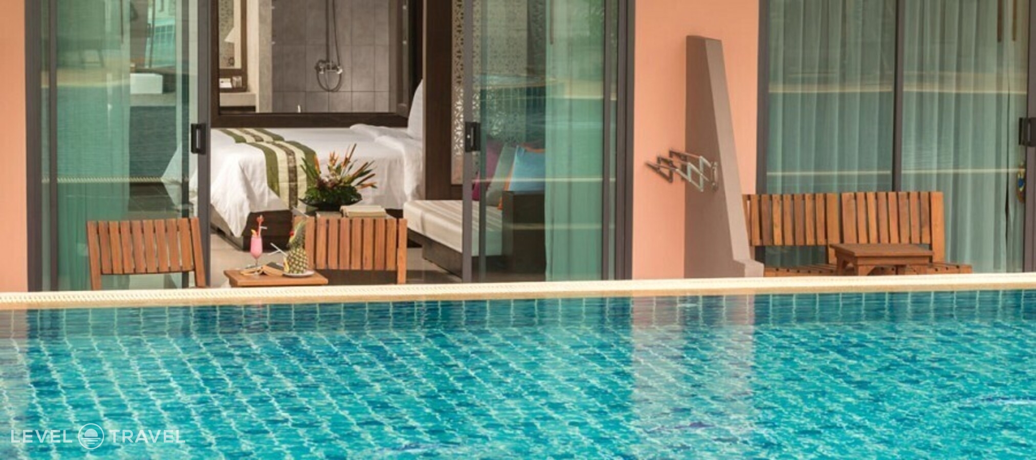 фотографии номера Двухместный номер Pool Access Grand Deluxe двуспальная кровать отеля Naina Resort & Spa в Таиланд(Патонг Бич) - фото №11