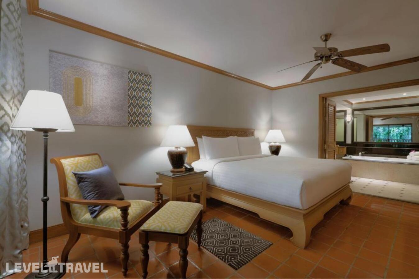 фотографии номера Апартаменты с 2 комнатами с балконом и с видом на сад отеля Marriott's Phuket Beach Club в Таиланд(Май Као Бич) - фото №1
