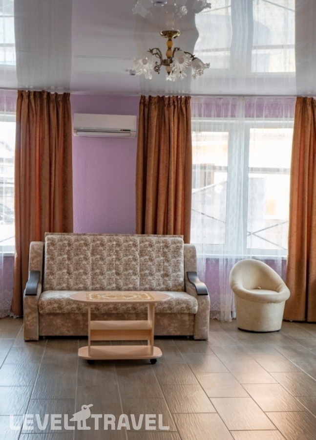 фотографии номера Пятиместный семейный номер Standard с балконом отеля Golden Sunrise Hotel в Россия(Лермонтово) - фото №5