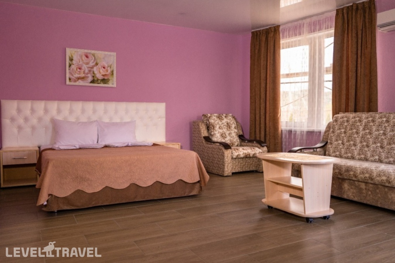 фотографии номера Пятиместный семейный номер Standard с балконом отеля Golden Sunrise Hotel в Россия(Лермонтово) - фото №3