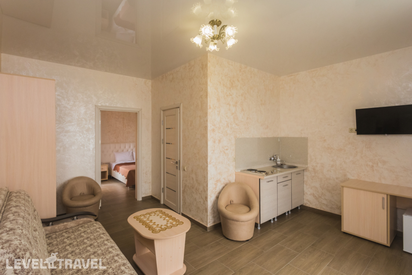 фотографии номера Люкс Premium с 2 комнатами с балконом и с видом на море отеля Golden Sunrise Hotel в Россия(Лермонтово) - фото №3