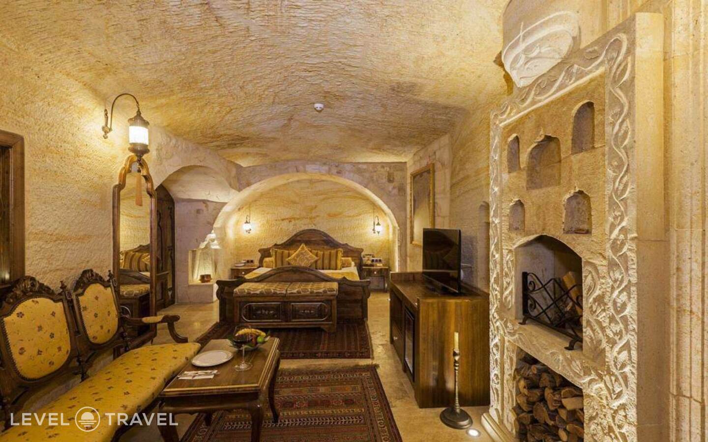 фотографии номера Двухместный номер Prime двуспальная кровать отеля Kayakapi Premium Caves Cappadocia Hotel в Турция(Ургюп) - фото №3