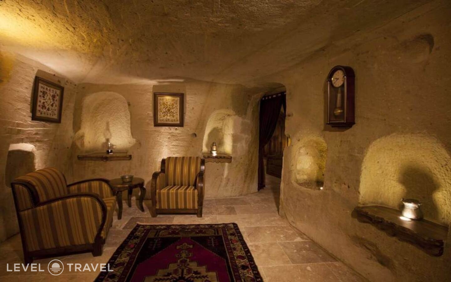 фотографии номера Двухместный номер Prime двуспальная кровать отеля Kayakapi Premium Caves Cappadocia Hotel в Турция(Ургюп) - фото №12
