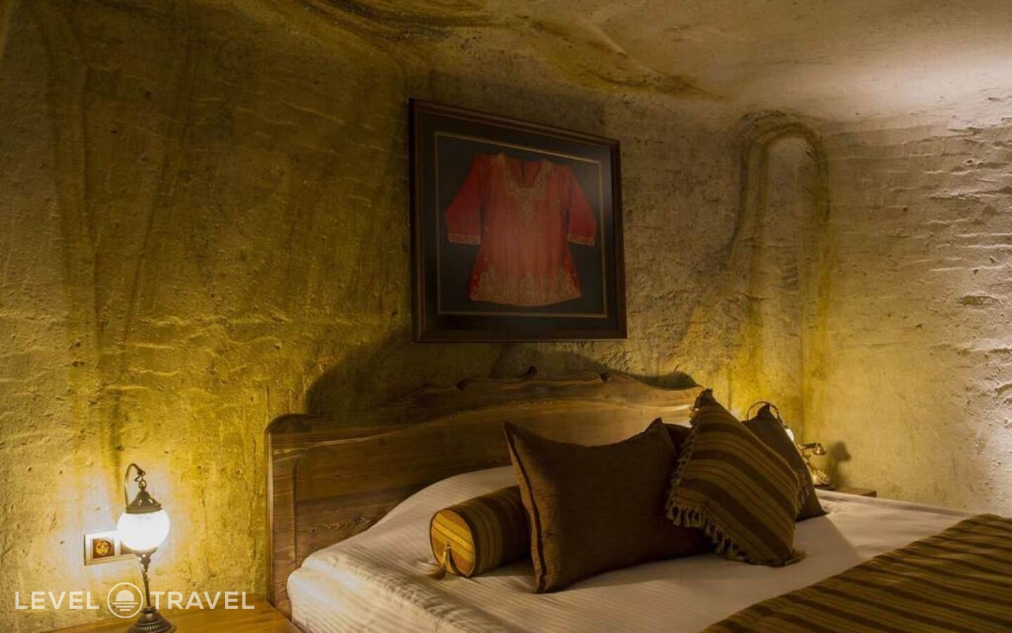 фотографии номера Двухместный номер Prime двуспальная кровать отеля Kayakapi Premium Caves Cappadocia Hotel в Турция(Ургюп) - фото №6