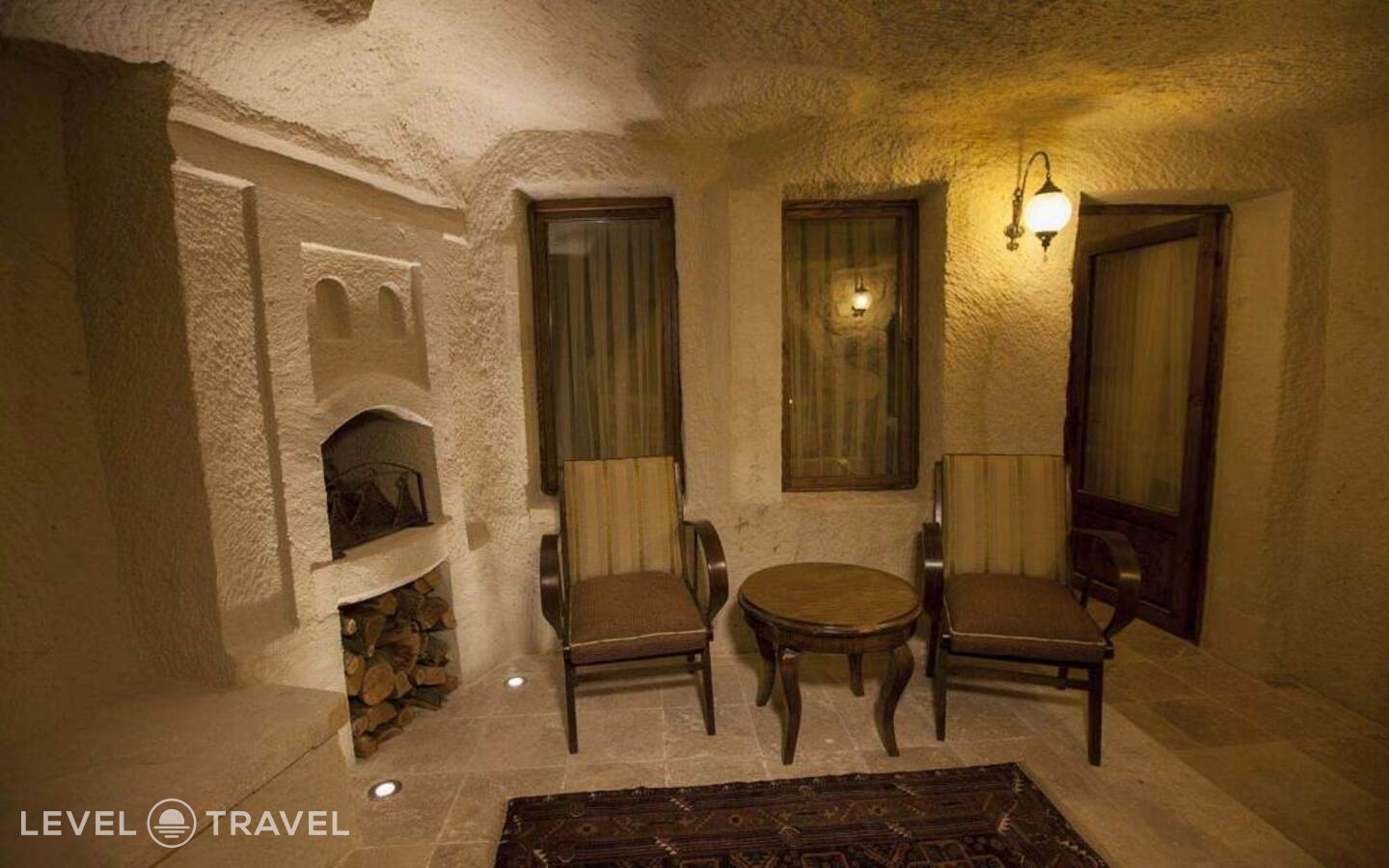фотографии номера Двухместный люкс Glorious Cave двуспальная кровать отеля Kayakapi Premium Caves Cappadocia Hotel в Турция(Ургюп) - фото №13