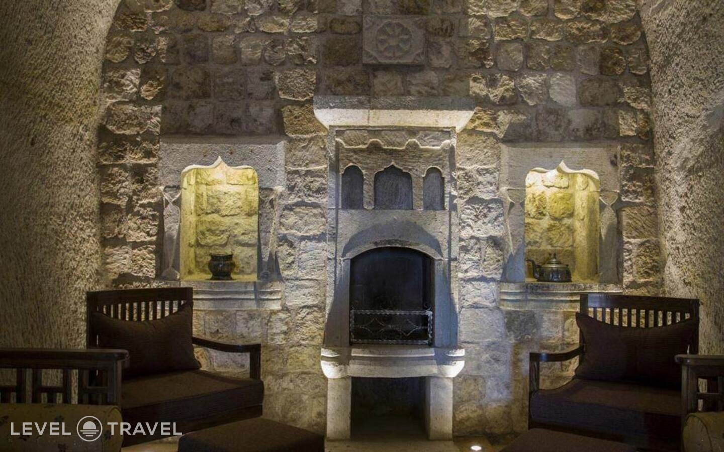 фотографии номера Двухместный люкс Majestic Cave двуспальная кровать отеля Kayakapi Premium Caves Cappadocia Hotel в Турция(Ургюп) - фото №26