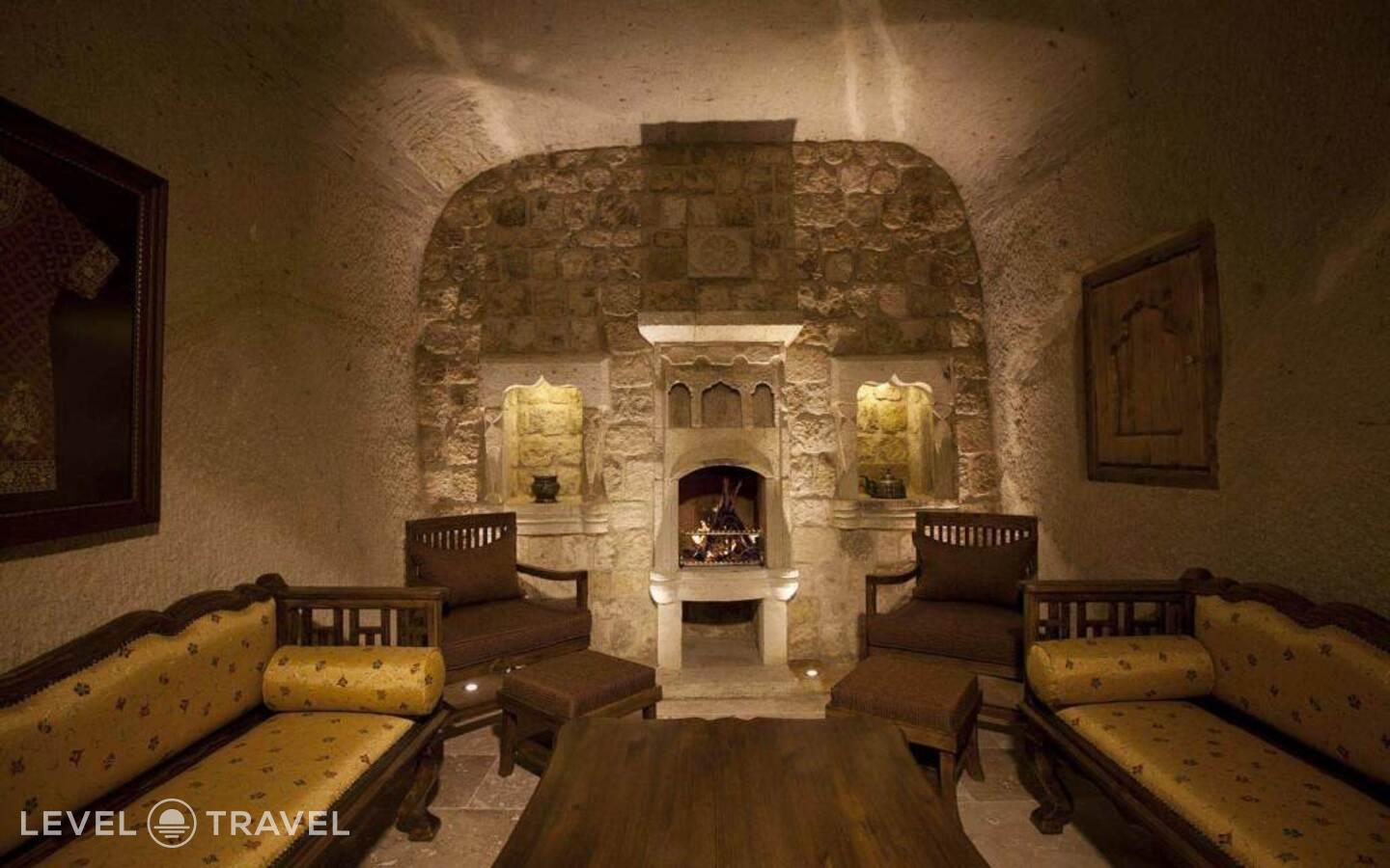 фотографии номера Двухместный люкс Majestic Cave двуспальная кровать отеля Kayakapi Premium Caves Cappadocia Hotel в Турция(Ургюп) - фото №25