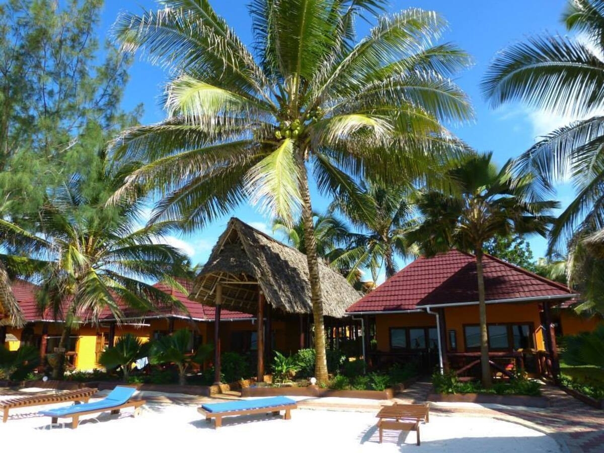 фотографии номера Стандартный с видом на сад отеля Mnarani Beach Cottage в Танзания(Нунгви Бич) - фото №4