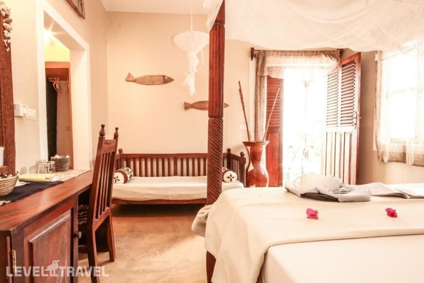 фотографии номера Стандартный с видом на сад отеля Sahari Zanzibar Beach Hotel Resort в Танзания(Бведжу) - фото №13