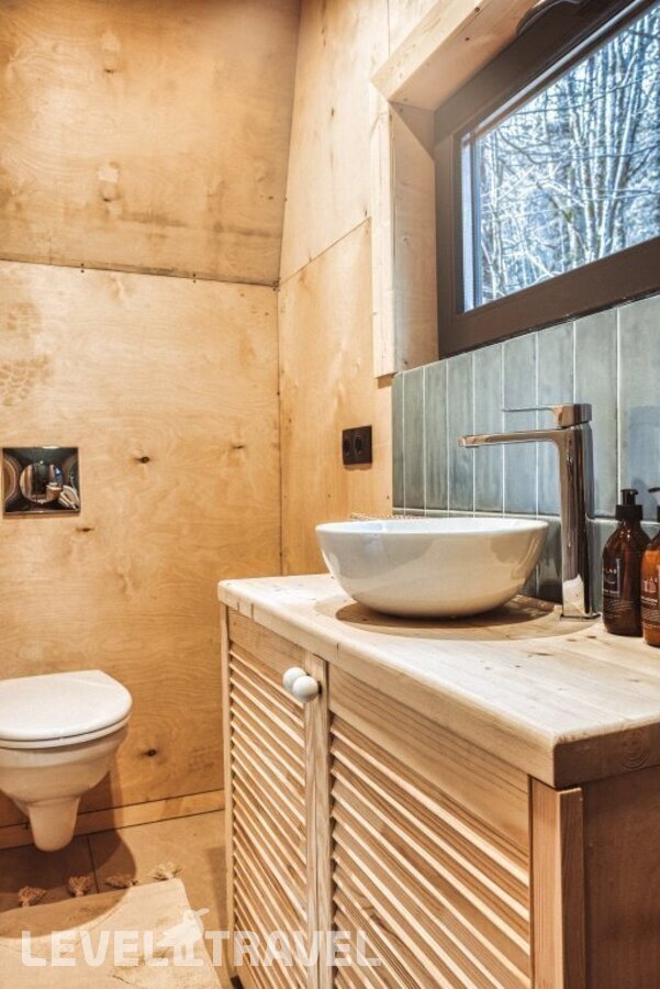 Шале c 1 комнатой с красивым видом из окна — фото 6