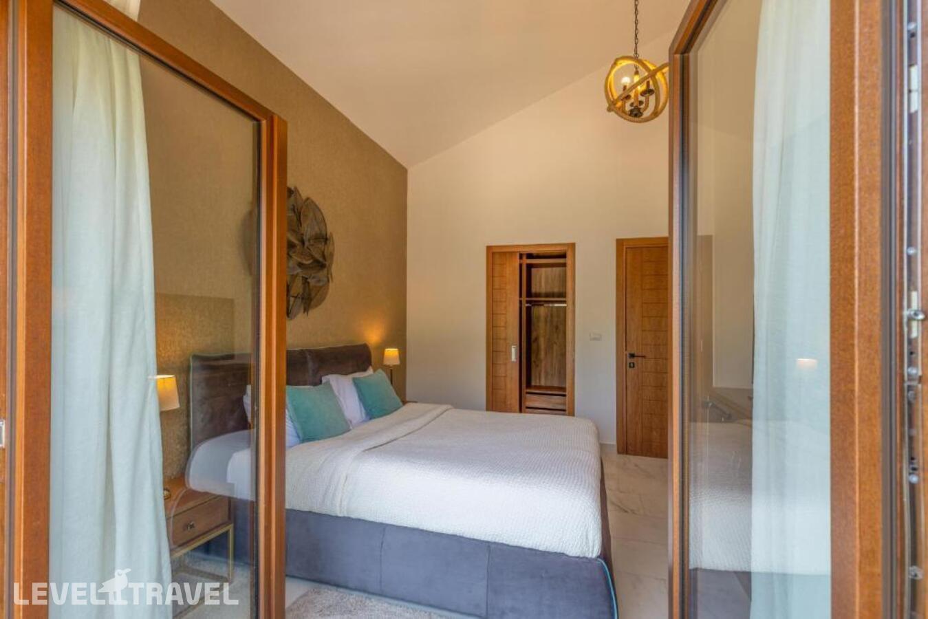 фотографии номера Вилла с видом на пляж отеля Huma Kotor Bay (Ex.Allure Palazzi Kotor Bay) в Черногория(Котор) - фото №6