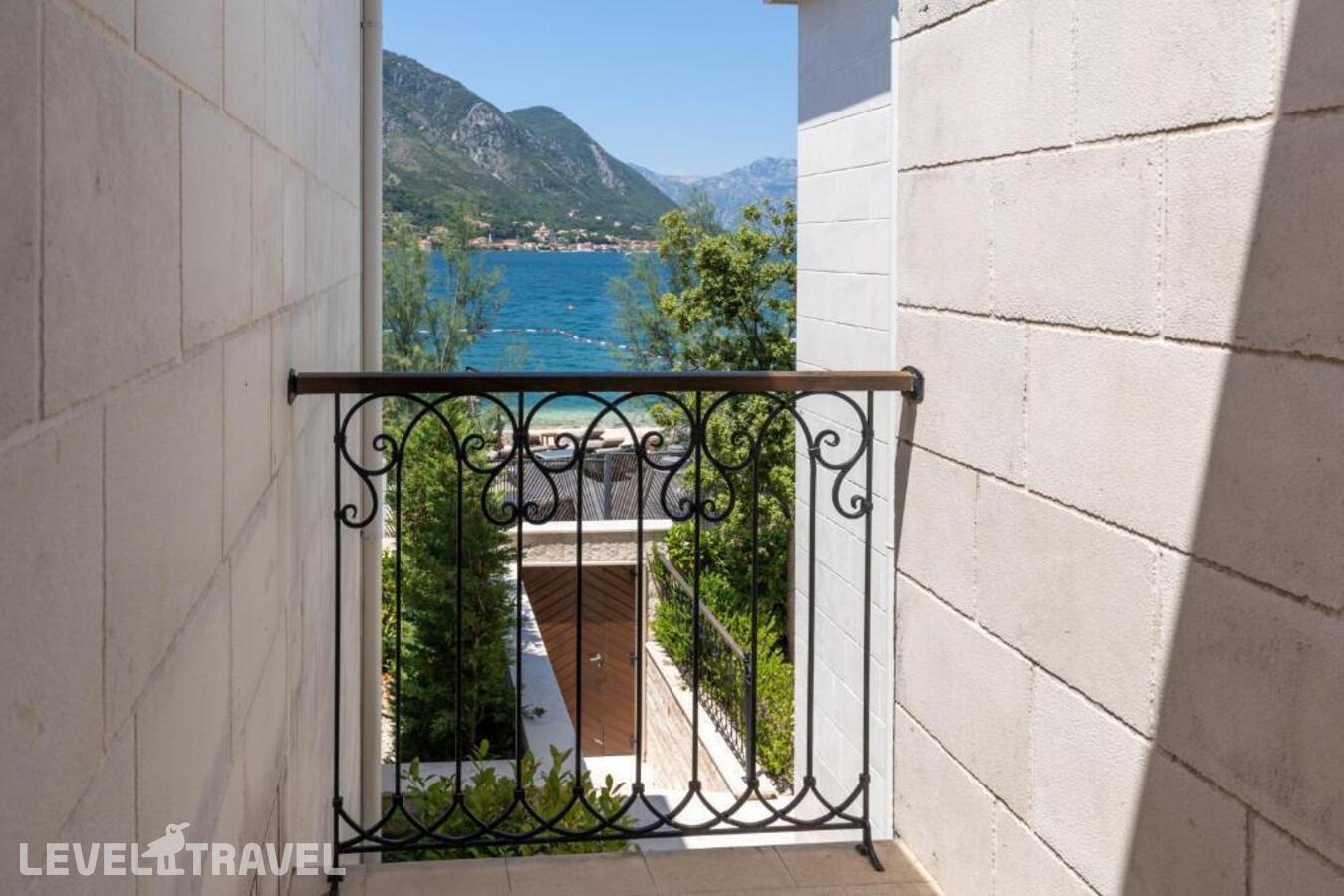 фотографии номера Вилла с видом на пляж отеля Huma Kotor Bay (Ex.Allure Palazzi Kotor Bay) в Черногория(Котор) - фото №9