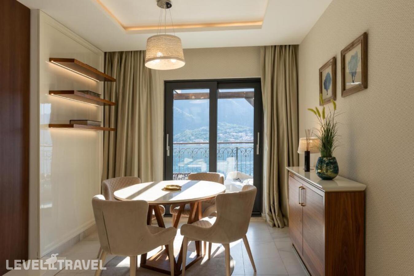 фотографии номера Люкс с видом на море (2 спальни) отеля Huma Kotor Bay (Ex.Allure Palazzi Kotor Bay) в Черногория(Котор) - фото №11