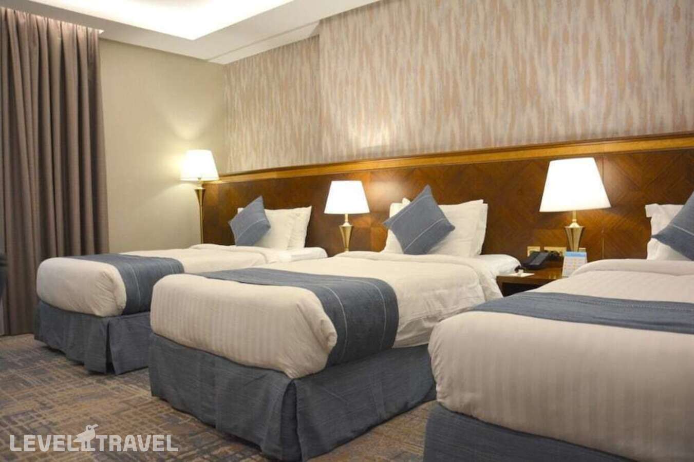 фотографии номера Трёхместный номер отеля Maden Hotel в Саудовская Аравия(Медина) - фото №1