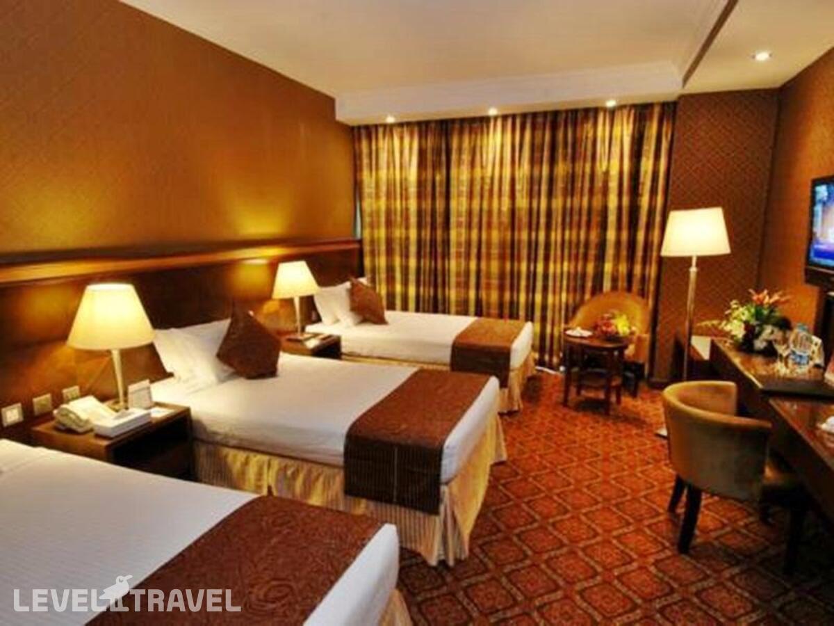 фотографии номера Трёхместный номер отеля Maden Hotel в Саудовская Аравия(Медина) - фото №10
