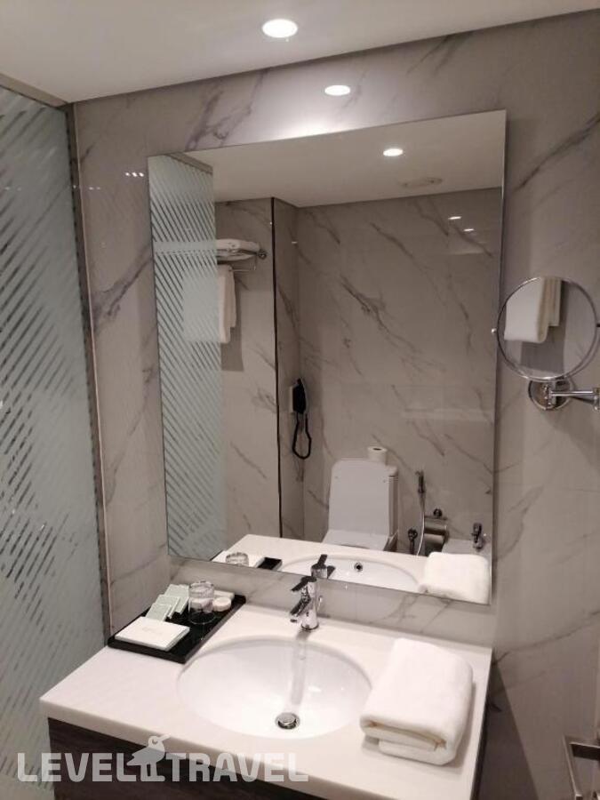 фотографии номера Улучшенный номер отеля Gloria Hotel & Suites в Катар(Доха) - фото №7