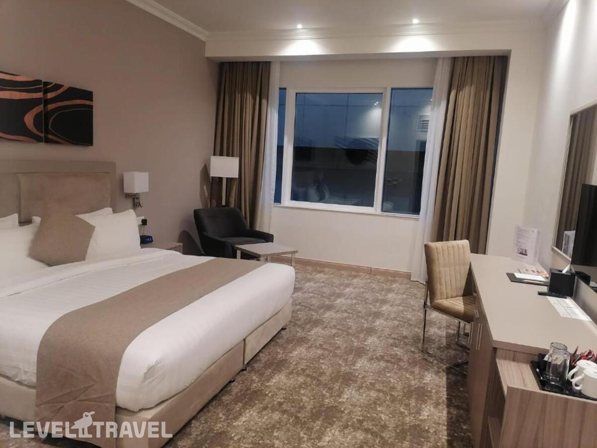 фотографии номера Улучшенный номер отеля Gloria Hotel & Suites в Катар(Доха) - фото №1