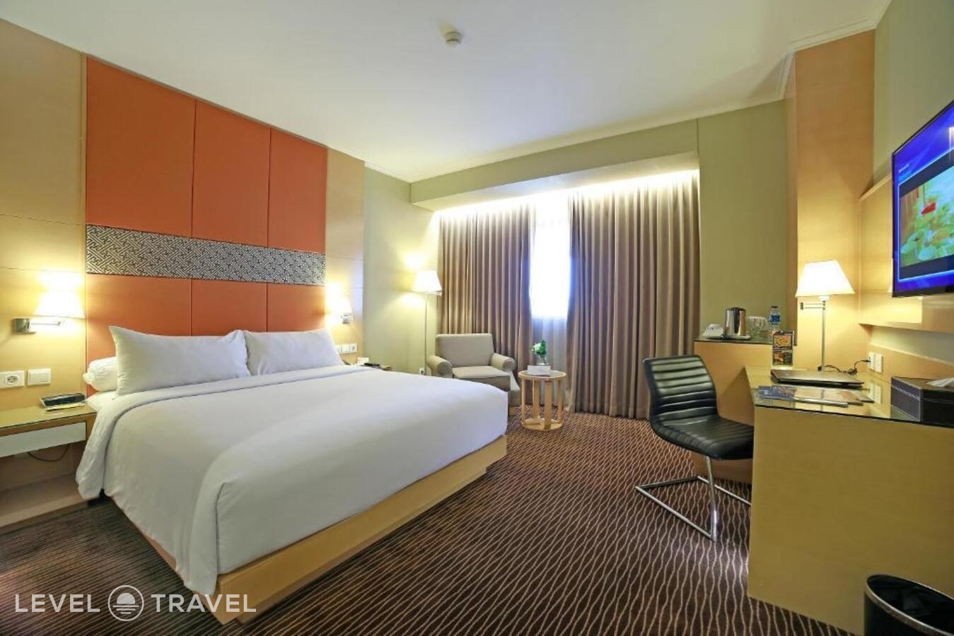фотографии номера Улучшенный номер отеля All Sedayu Hotel Kelapa Gading - Chse Certified в Индонезия(Джакарта) - фото №5