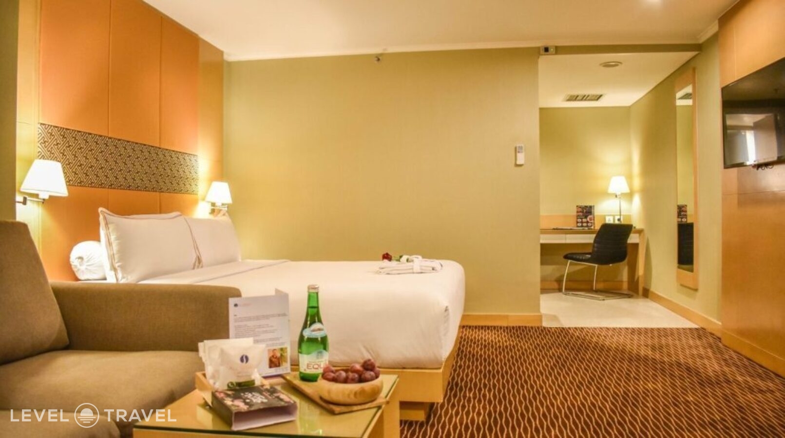 фотографии номера Делюкс отеля All Sedayu Hotel Kelapa Gading - Chse Certified в Индонезия(Джакарта) - фото №7