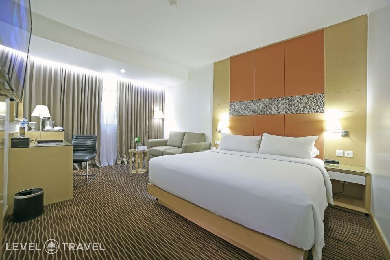 фотографии номера Делюкс отеля All Sedayu Hotel Kelapa Gading - Chse Certified в Индонезия(Джакарта) - фото №1