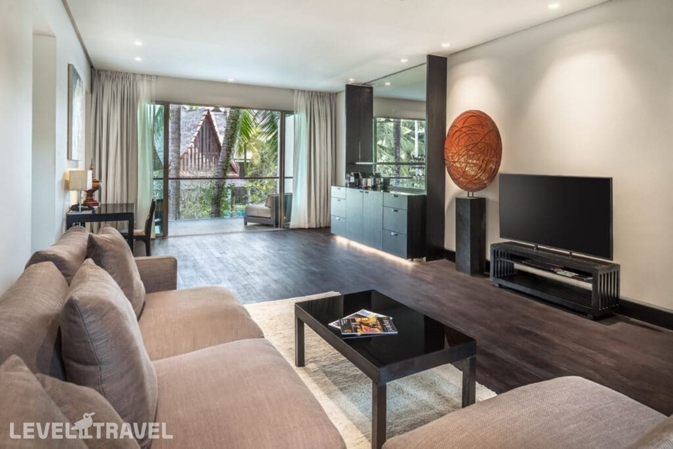 фотографии номера Двухместный Palm люкс двуспальная кровать отеля Twinpalms Phuket в Таиланд(Сурин Бич) - фото №3