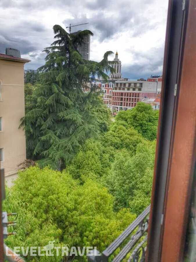 фотографии номера Трехместный с балконом отеля Porto Franco Hotel в Грузия(Батуми) - фото №4