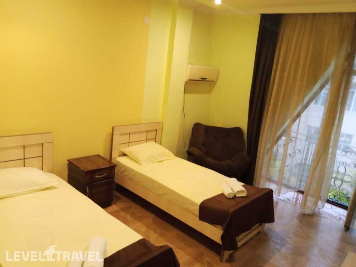 фотографии номера Семейный номер отеля Porto Franco Hotel в Грузия(Батуми) - фото №5