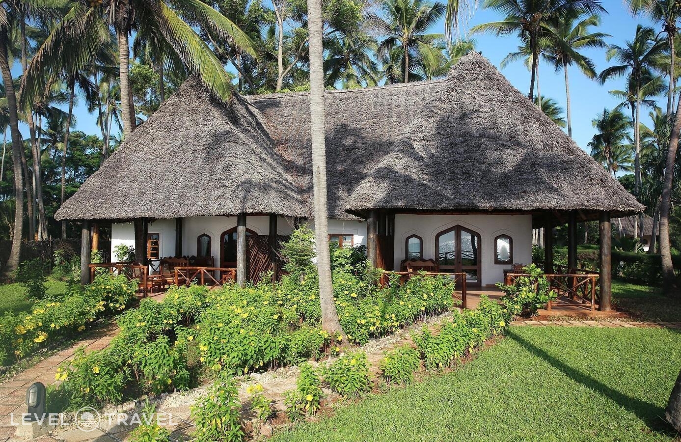 фотографии номера Люкс Sultan отеля Bluebay Beach Resort в Танзания(Кивенгва Бич) - фото №4