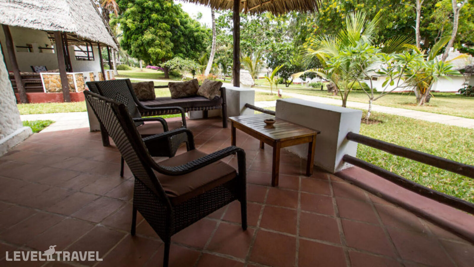 фотографии номера Коттедж отеля Karafuu Hotel Beach Resort в Танзания(Пингве Бич) - фото №6