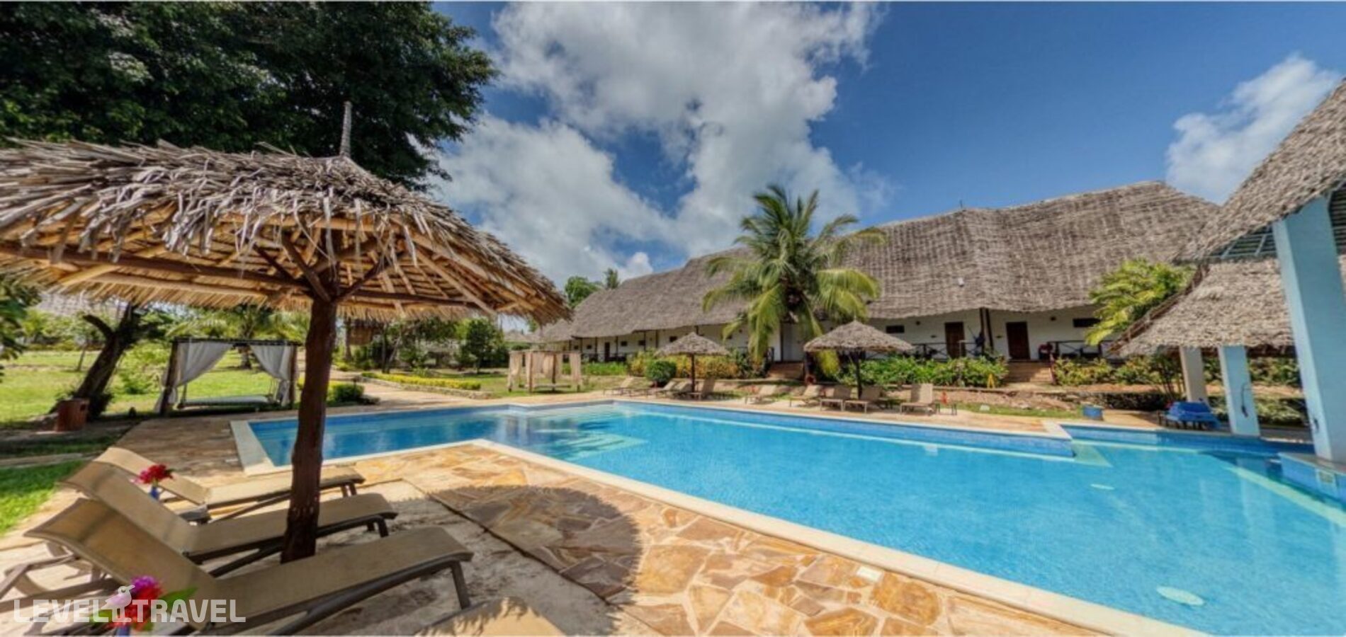 фотографии номера Номер Bondeni отеля Karafuu Hotel Beach Resort в Танзания(Пингве Бич) - фото №2