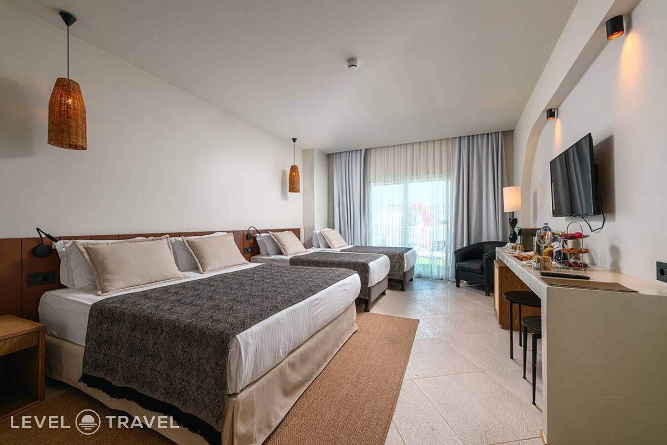 фотографии номера Четырехместный премиум отеля Baia Bodrum Hotel в Турция(Гюндоган) - фото №1
