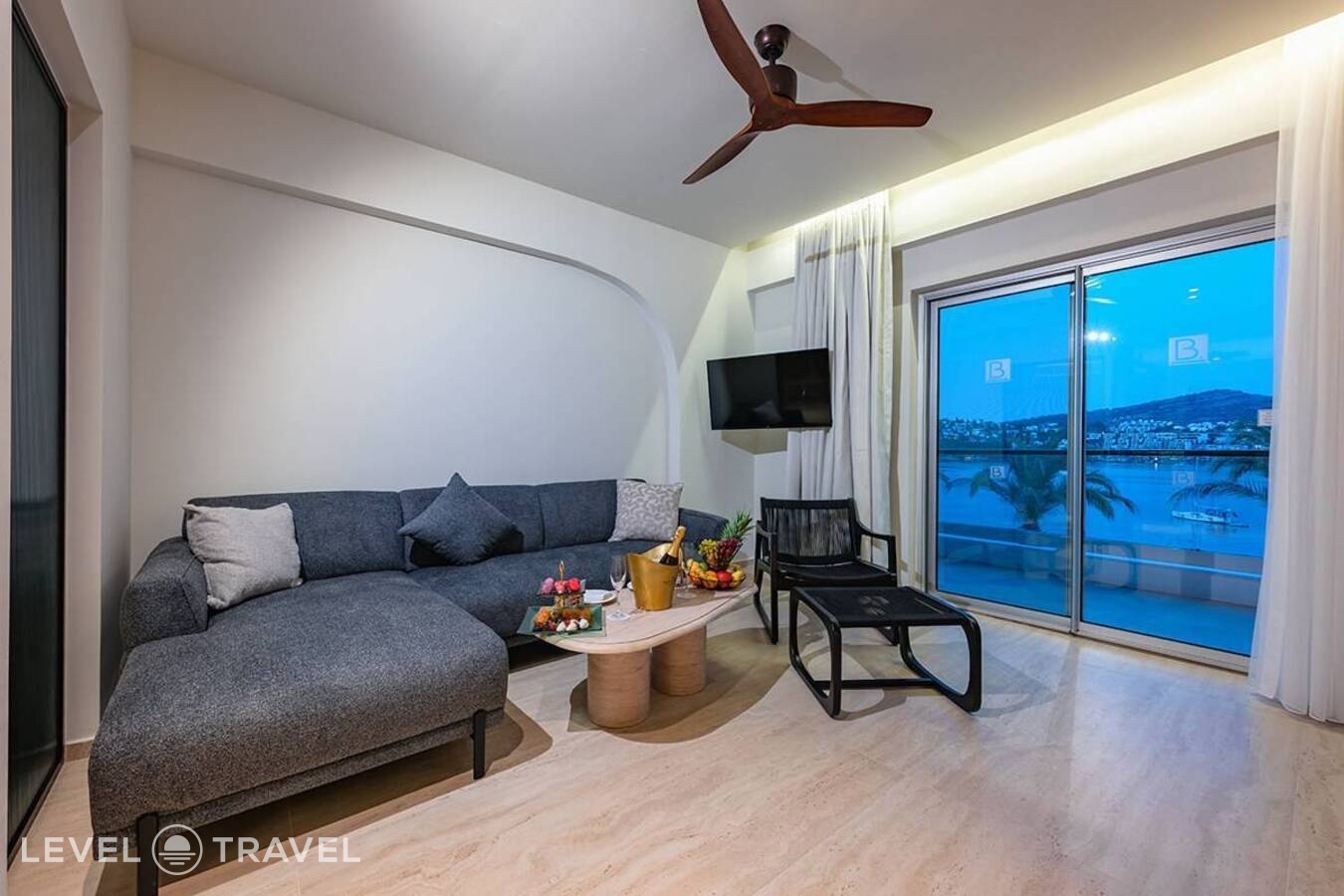 фотографии номера Премиум люкс отеля Baia Bodrum Hotel в Турция(Гюндоган) - фото №5