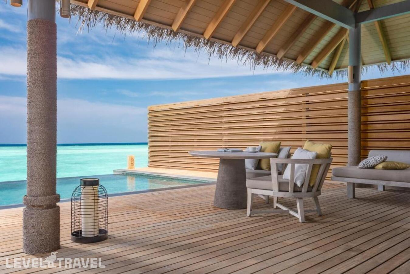 фотографии номера Вилла Делюкс отеля Vakkaru Maldives в Мальдивы(Баа Атолл) - фото №2